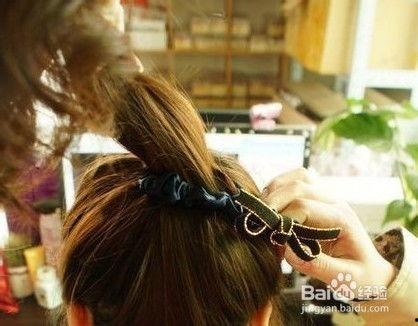 成人烫发扎头绳视频大全,视频大全带你变身时尚达人